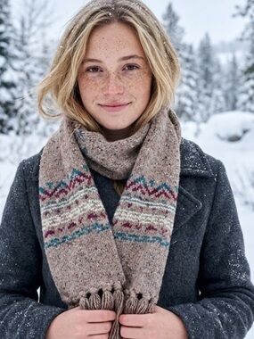 Vintage Hansen Fair Isle Nordic Fringe Scarf in Tan